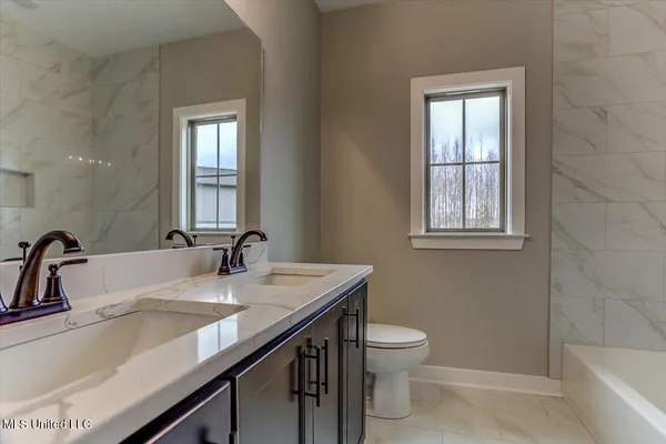 $569,500 | 9072 Treadway Creek, Hernando, MS 38632