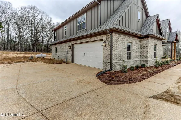 $569,500 | 9072 Treadway Creek, Hernando, MS 38632