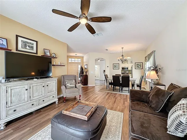 $375,900 | 4122 Hammersmith Drive, Clermont, FL 34711