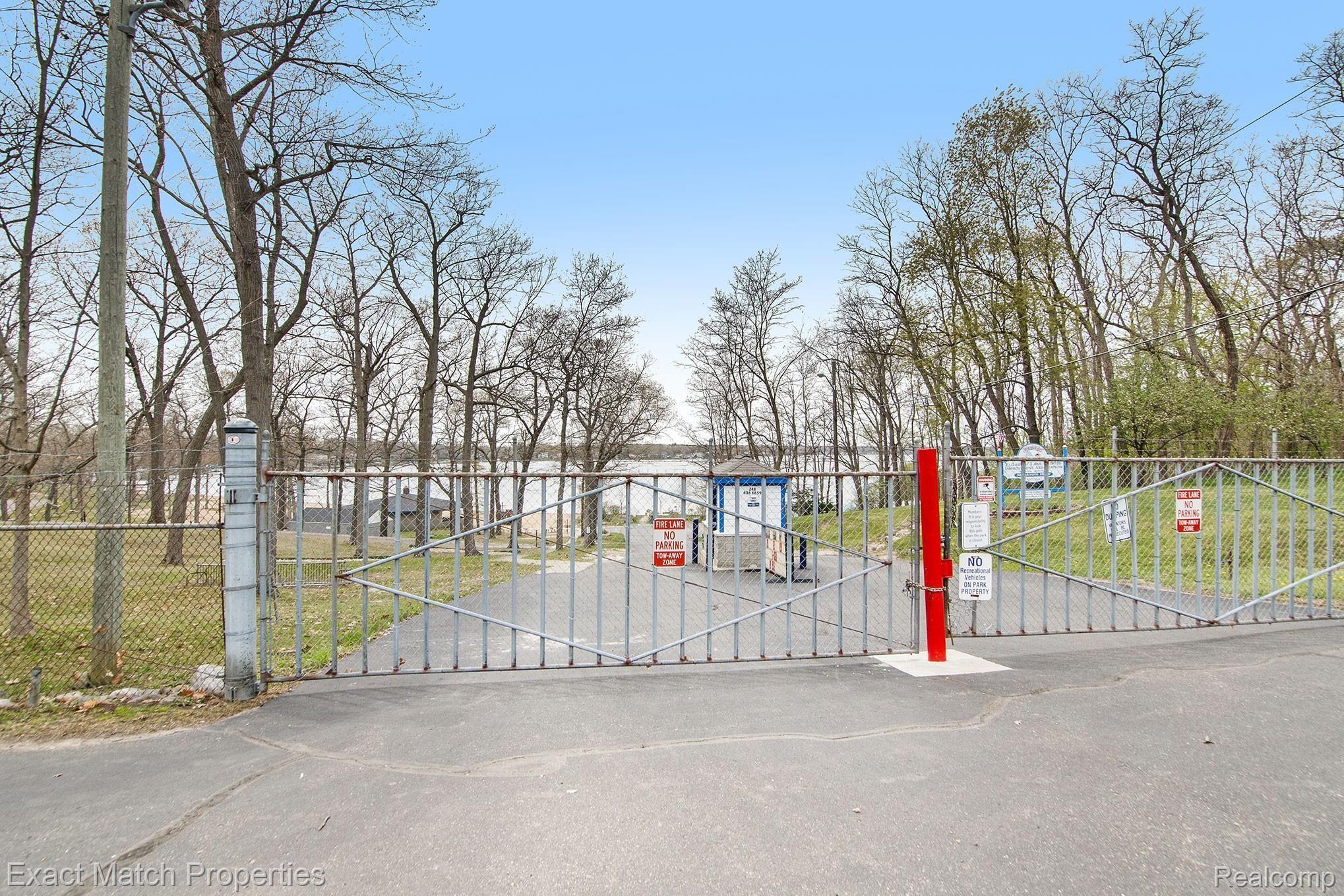 4115 Mapleleaf Road Waterford, MI 48328 - Photo 27 of 31 You must pay to play at the park