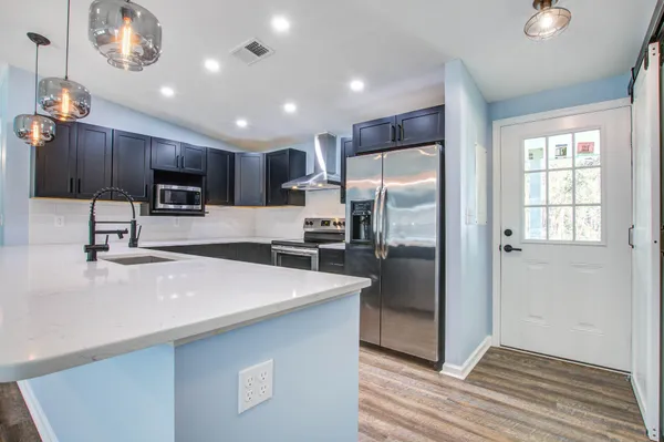 $2,525 | 1833 Grover Drive, Johns Island, SC 29455