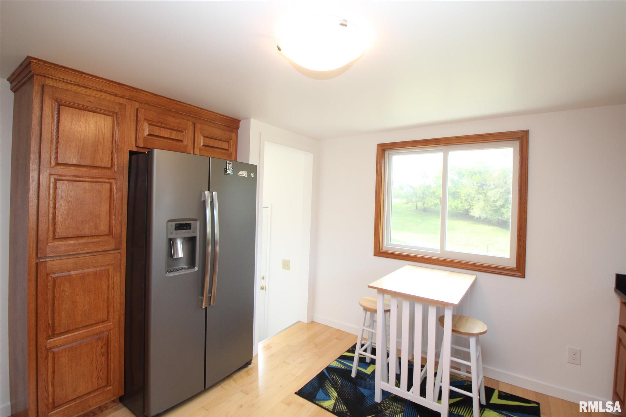 1489 Spring Bay Road East Peoria, IL 61611 - Photo 9 of 31 Gallery Image 9