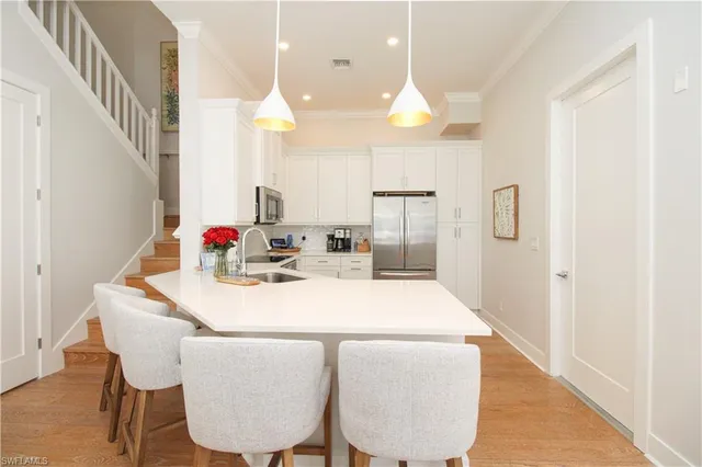 $16,000 | 453 8th Avenue South, Unit 106, Naples, FL 34102