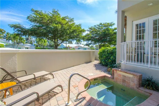 $16,000 | 453 8th Avenue South, Unit 106, Naples, FL 34102