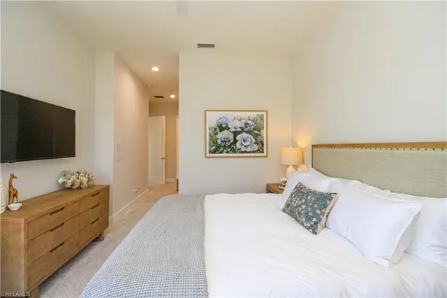 $16,000 | 453 8th Avenue South, Unit 106, Naples, FL 34102