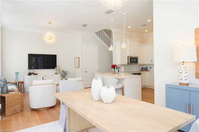 $16,000 | 453 8th Avenue South, Unit 106, Naples, FL 34102