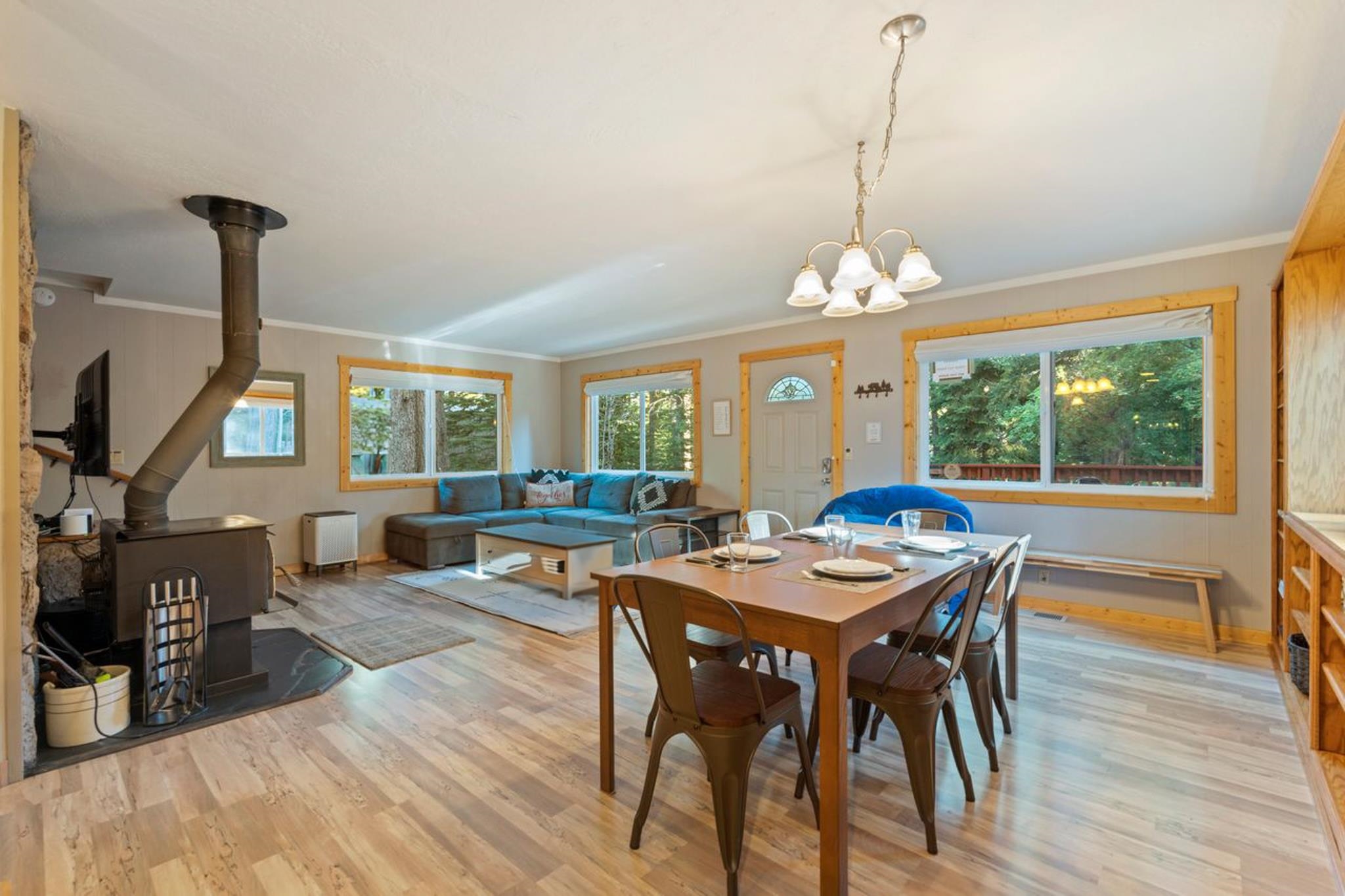 11411 Baden Road Truckee, CA 96161 - Photo 7 of 20 Gallery Image 7