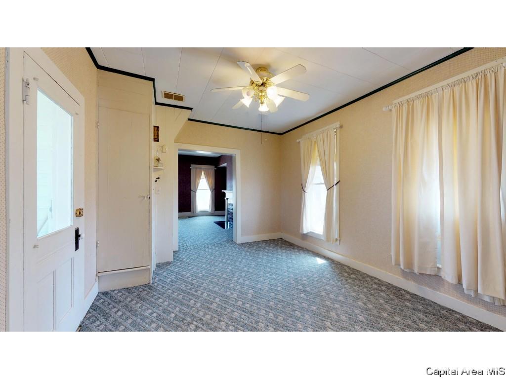 12043 Salisbury Road Pleasant Plains, IL 62677 - Photo 6 of 35 Gallery Image 6