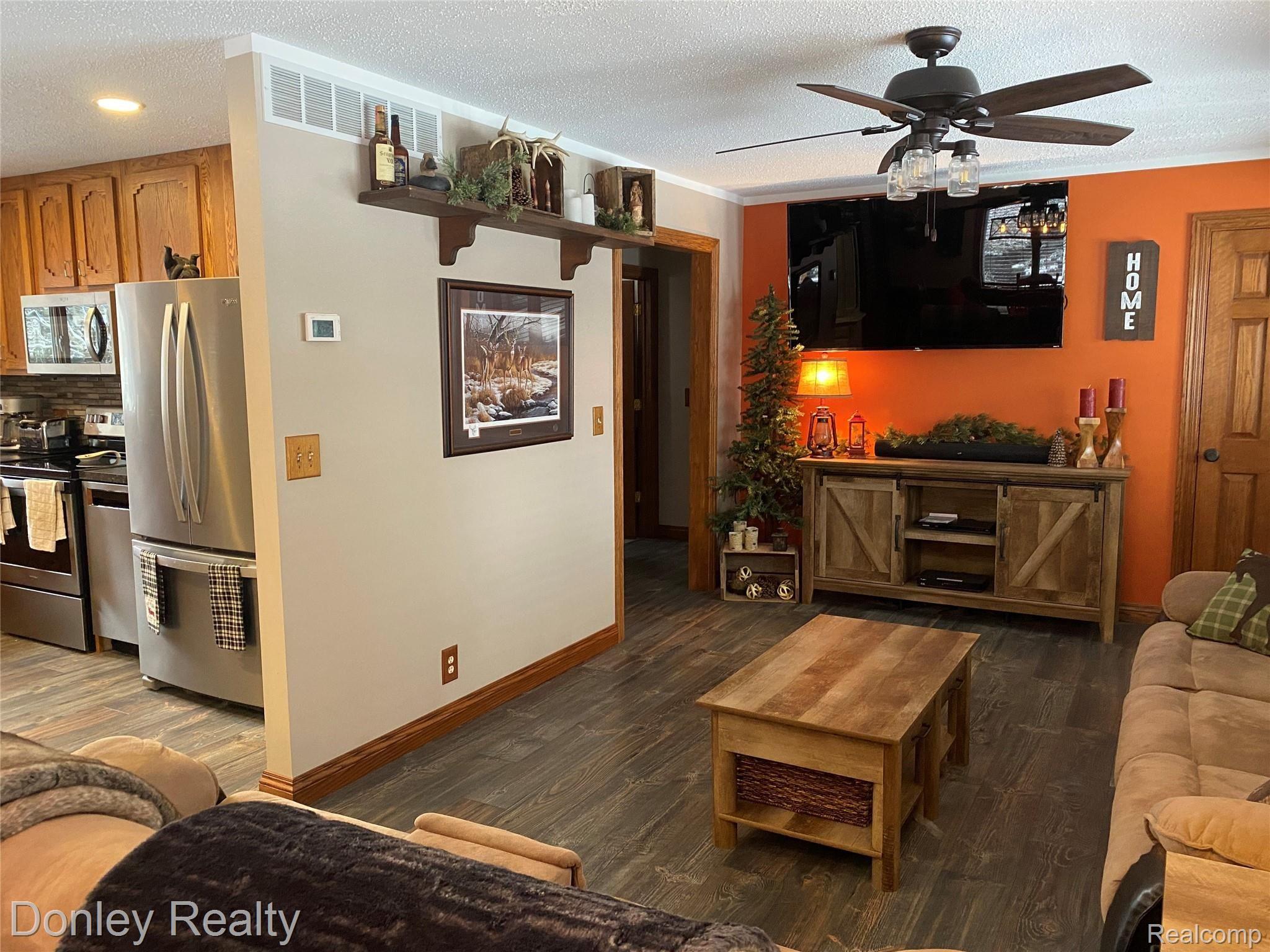 5236 East Snover Road Silverwood, MI 48760 - Photo 13 of 26 IMG_0192.JPG