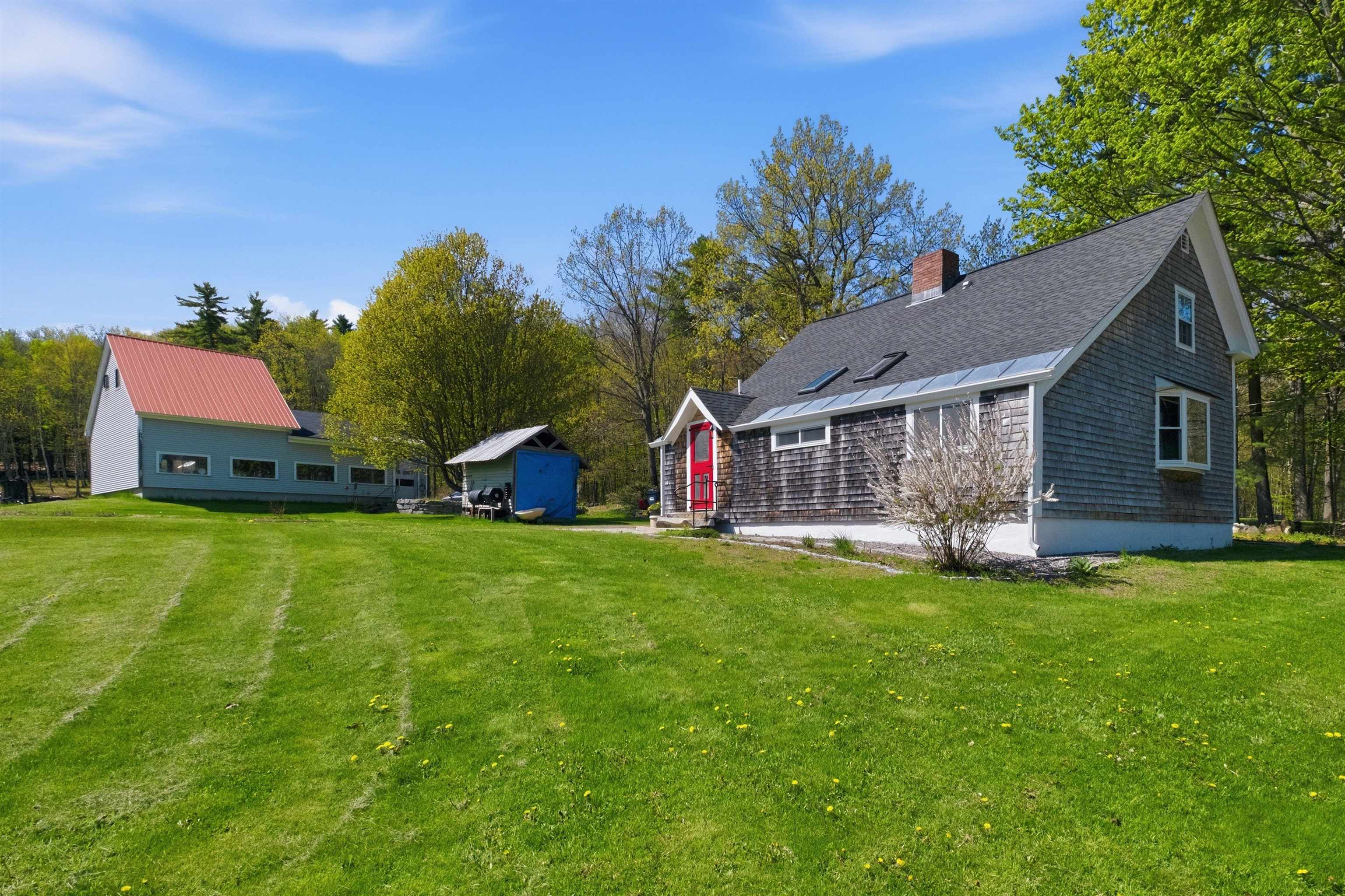 291 Bay Hill Road Northfield, NH 03276 - Photo 5 of 60