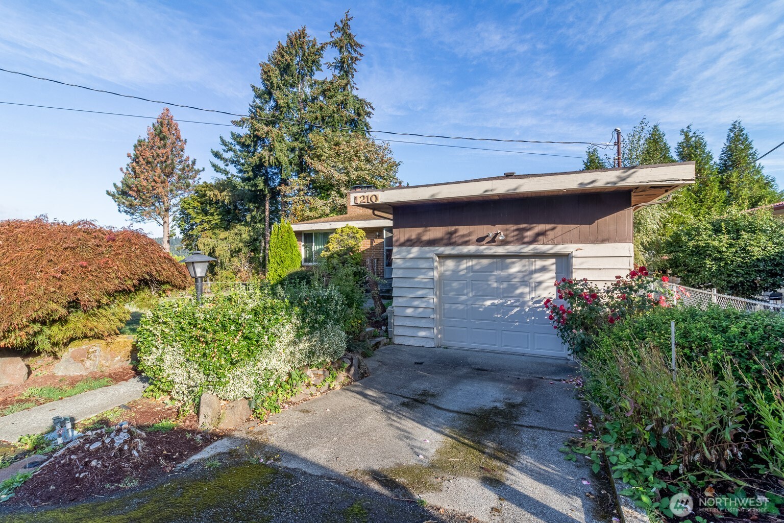 1210 North 33rd Place Renton, WA 98056 - Photo 4 of 11 Gallery Image 4