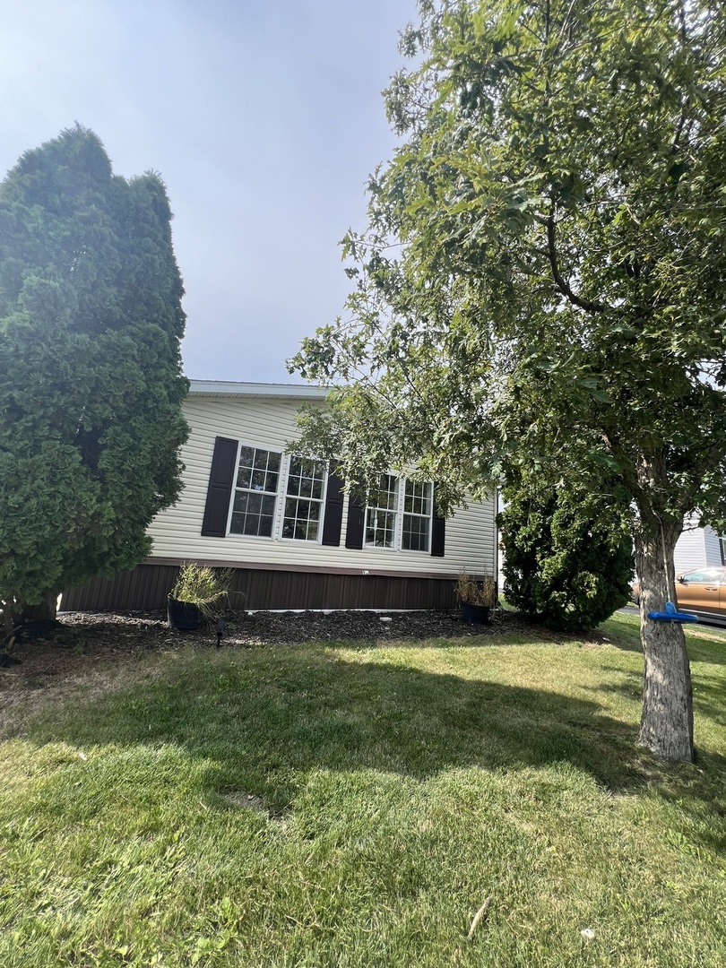 10 Swallow Lane Beecher, IL 60401 - Photo 2 of 25