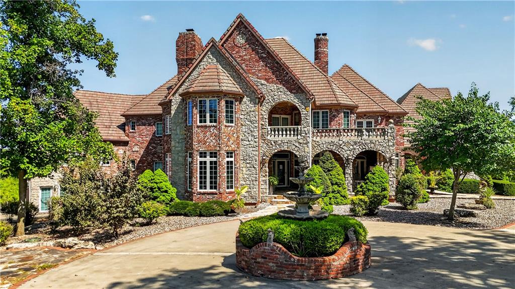 14707 Mission Road Leawood, KS 66224 - Photo 4 of 33 Gallery Image 4