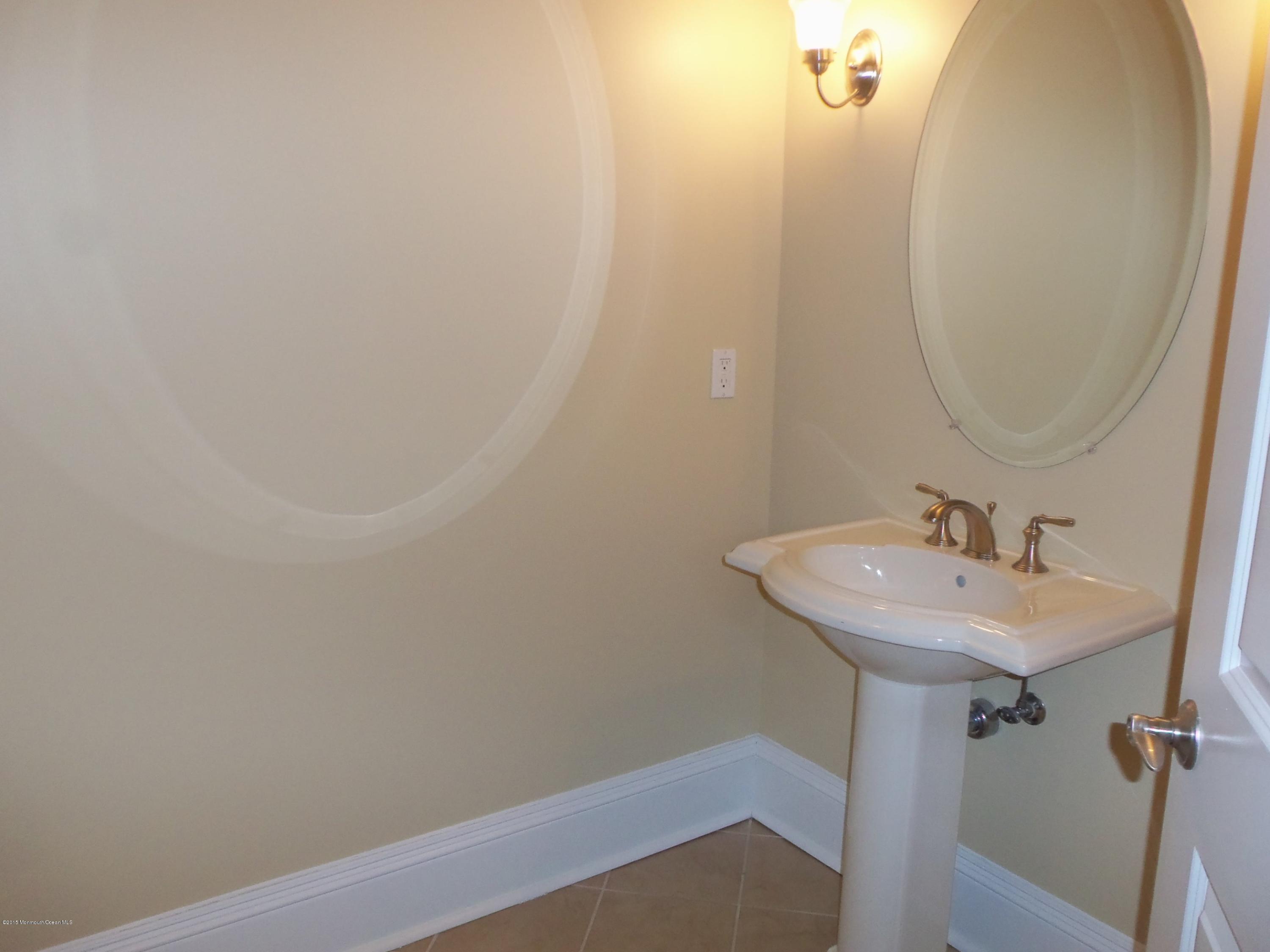 1021 Oval Road, Unit 1021 Manasquan, NJ 08736 - Photo 16 of 20 Powder Room
