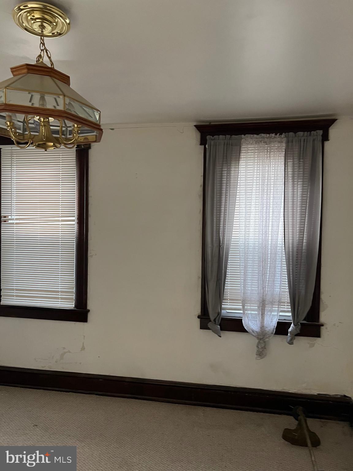 449 Baltimore Avenue Cumberland, MD 21502 - Photo 4 of 22 a view of a entryway