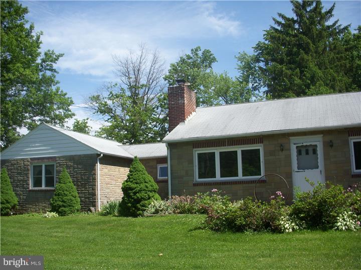 1718 Ridge Road Sellersville, PA 18960 - Photo 2 of 17