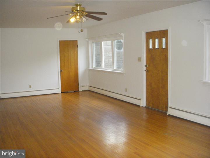 1718 Ridge Road Sellersville, PA 18960 - Photo 11 of 17 Living Room