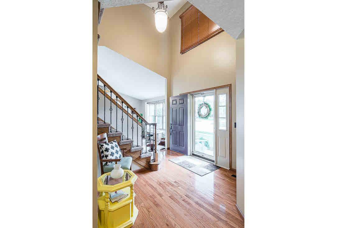 2690 Hunter Road Bettendorf, IA 52722 - Photo 3 of 24 Gallery Image 3
