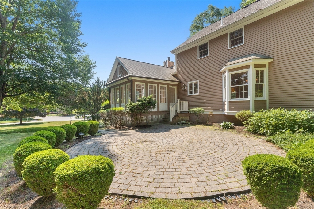 18 Sawmill Way Georgetown, MA 01833 - Photo 5 of 42 Gallery Image 5