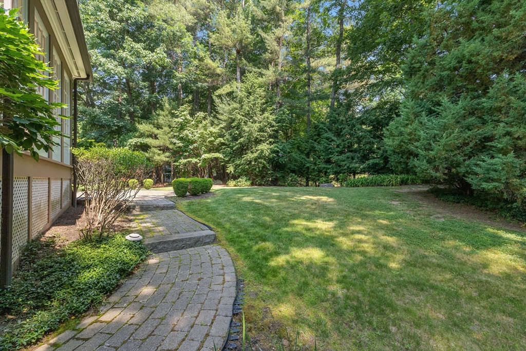 18 Sawmill Way Georgetown, MA 01833 - Photo 6 of 42 Gallery Image 6