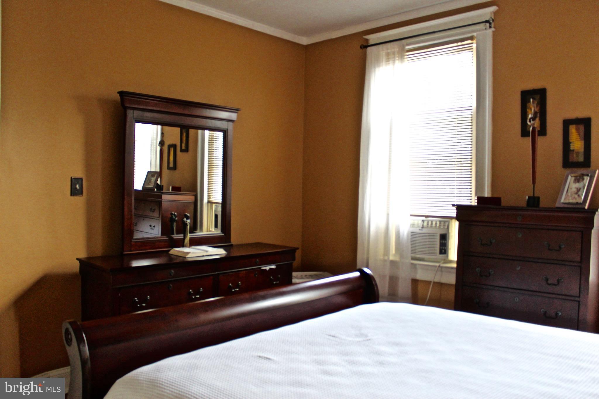 102 South Tremont Road Baltimore, MD 21229 - Photo 15 of 30 Bedroom (Master)