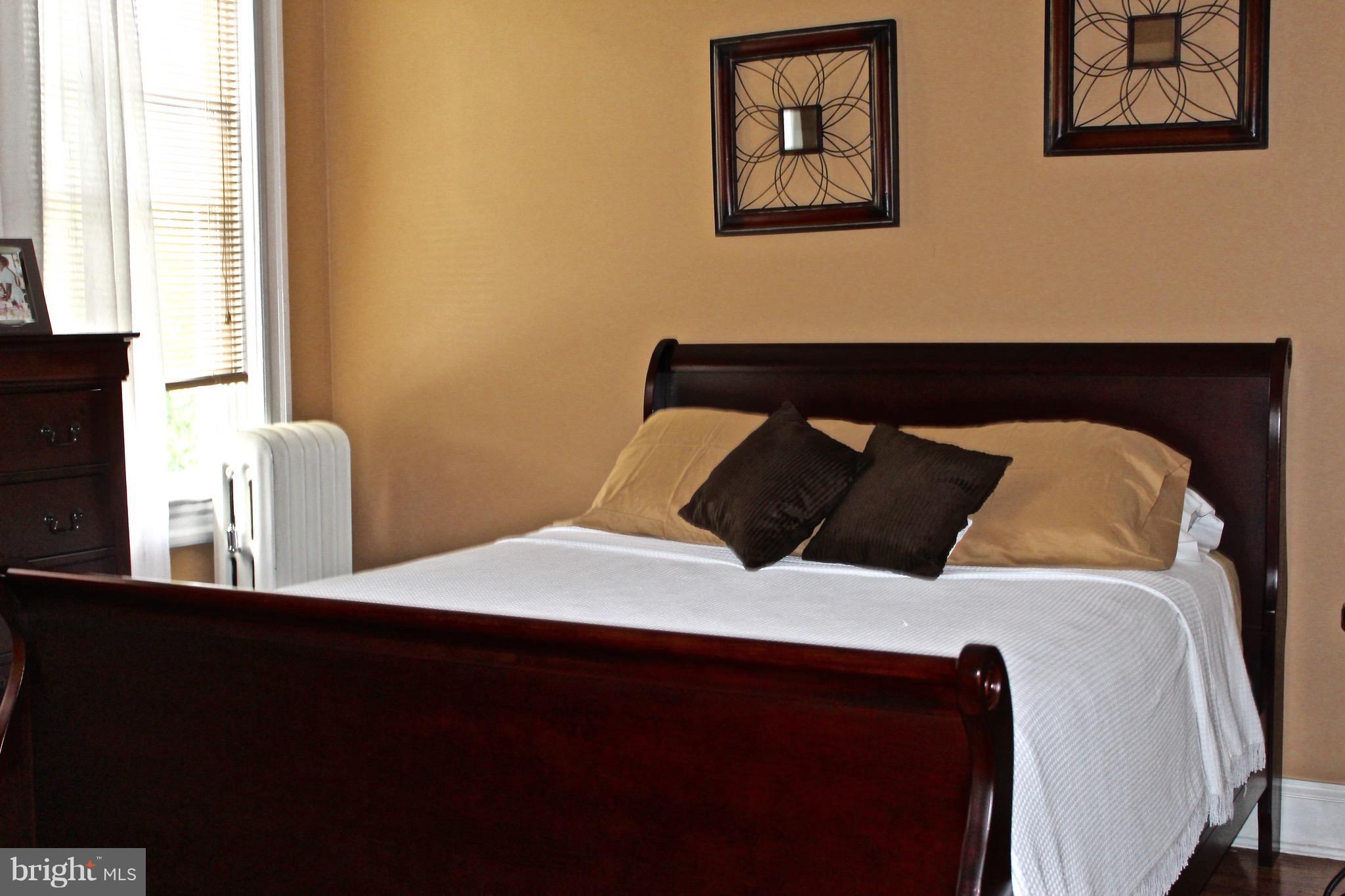 102 South Tremont Road Baltimore, MD 21229 - Photo 17 of 30 Bedroom (Master)