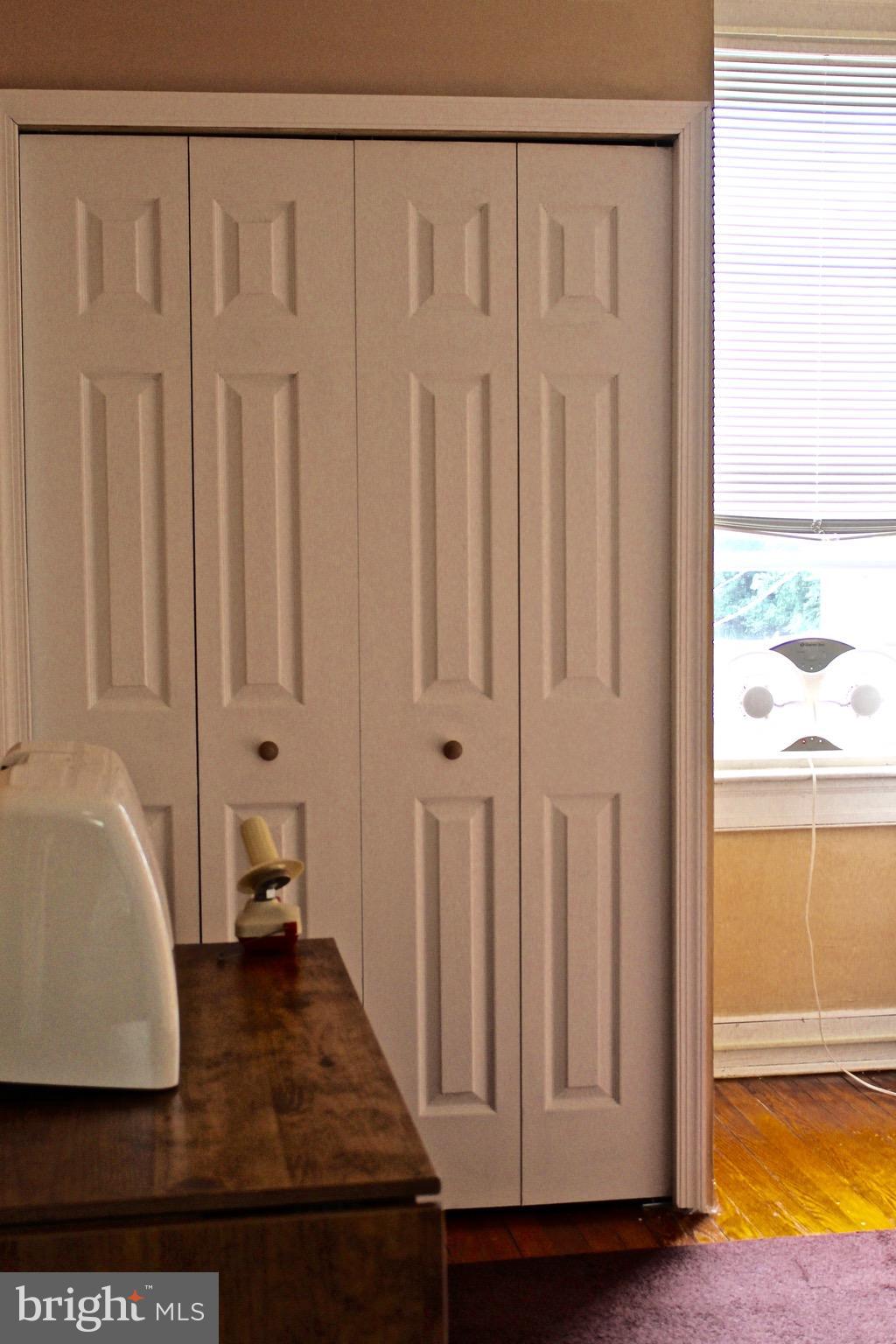 102 South Tremont Road Baltimore, MD 21229 - Photo 22 of 30 Bedroom