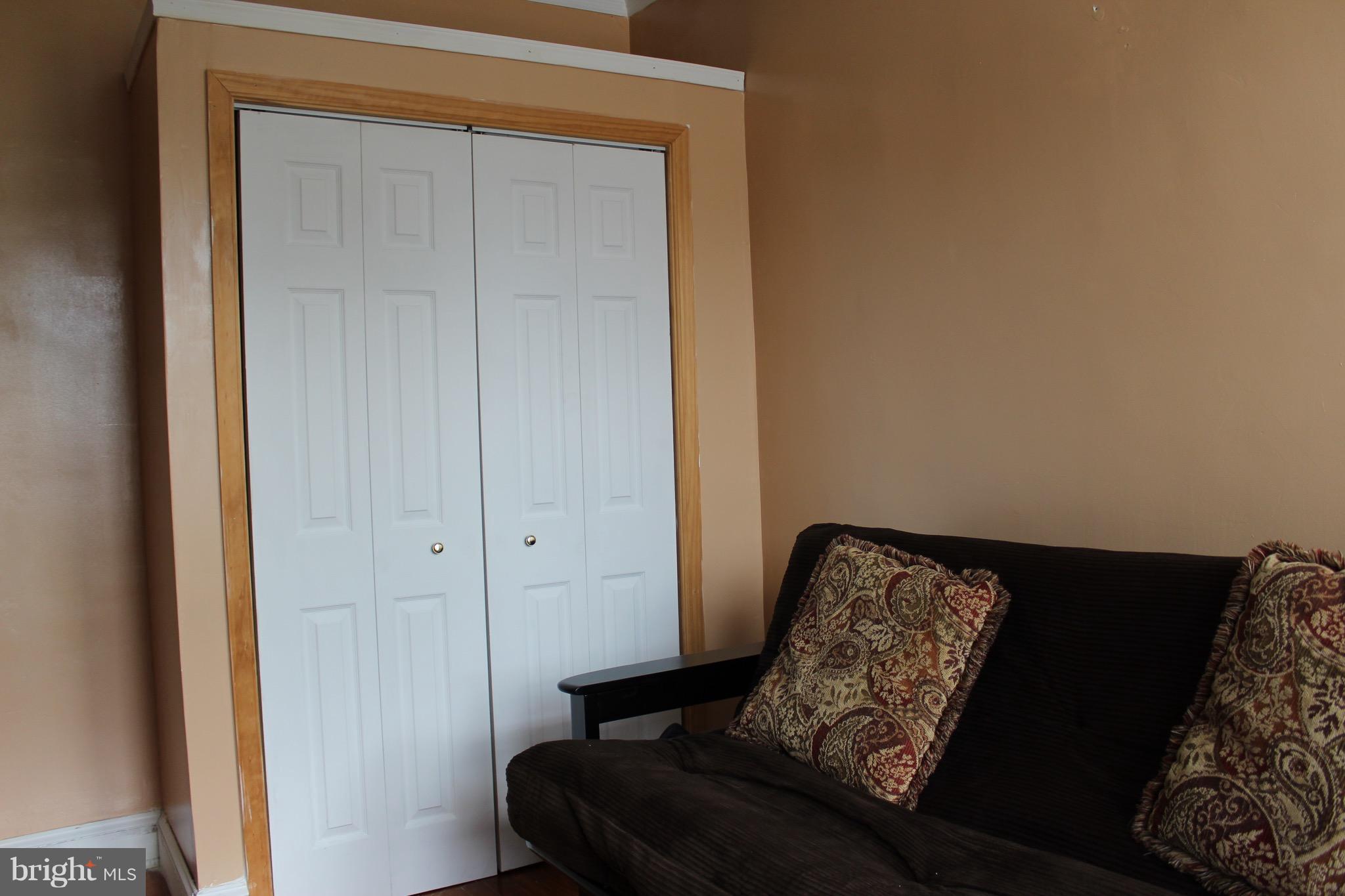 102 South Tremont Road Baltimore, MD 21229 - Photo 23 of 30 Bedroom