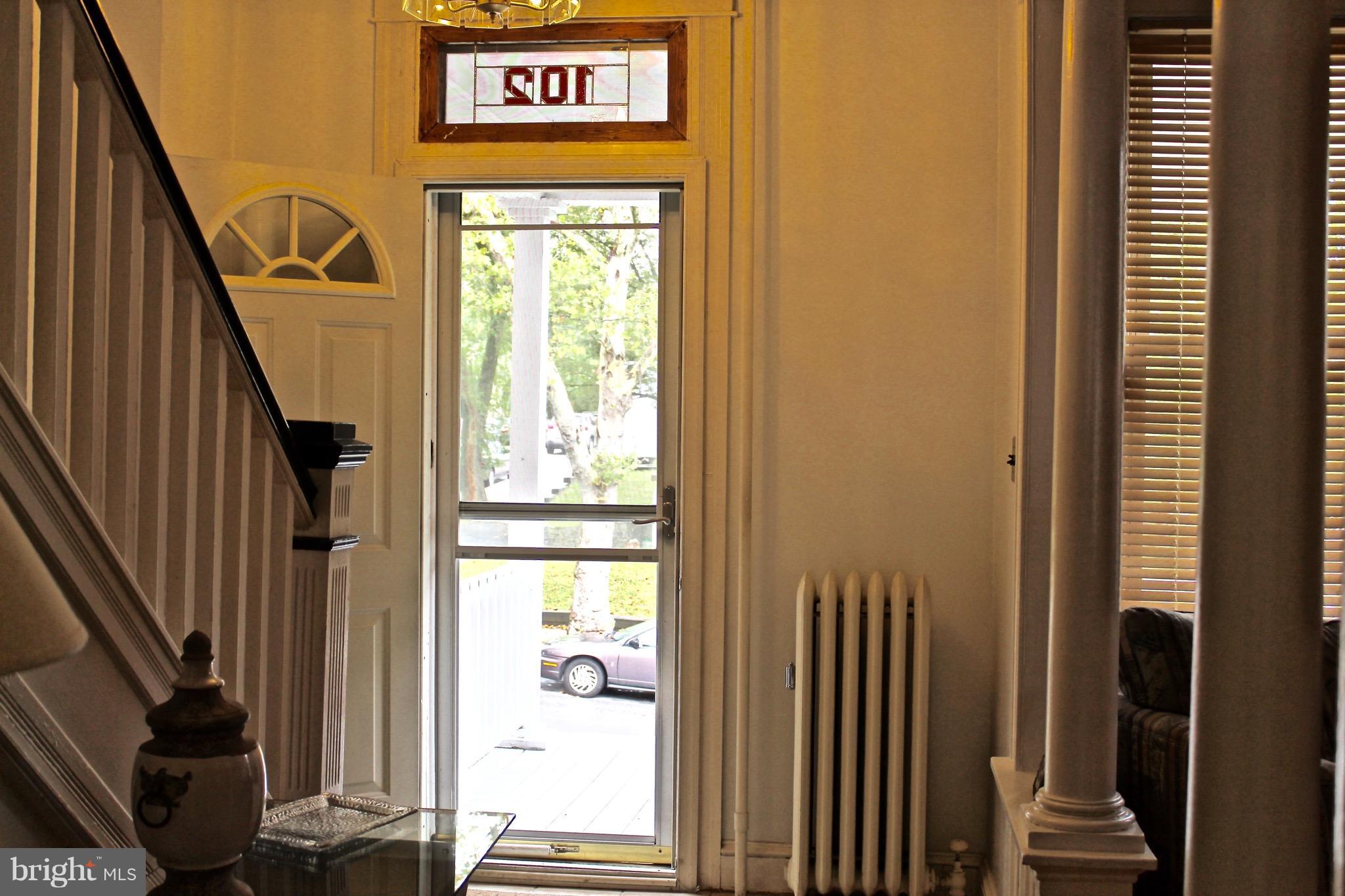 102 South Tremont Road Baltimore, MD 21229 - Photo 24 of 30 FOYER