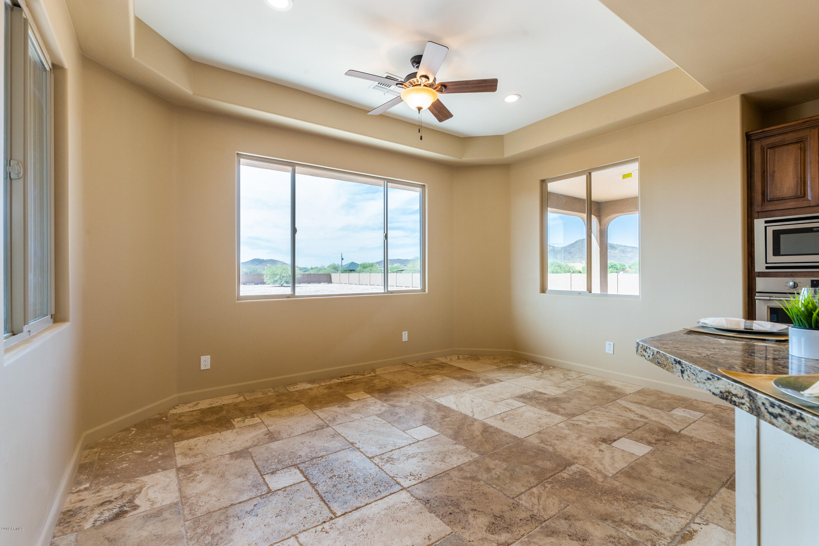 915 West Maddock Road Phoenix, AZ 85086 - Photo 10 of 51 Crisp Clean Finishes