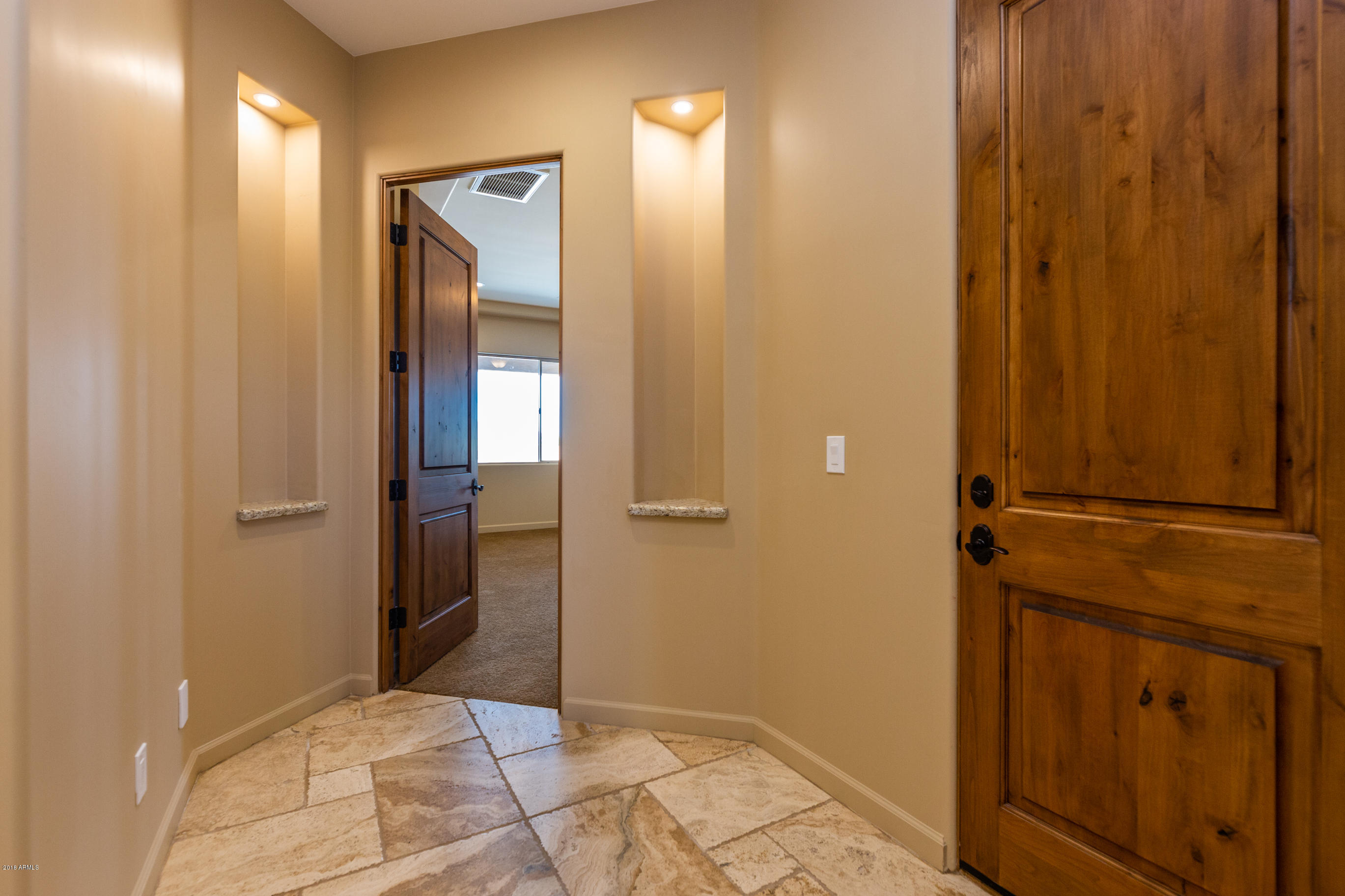 915 West Maddock Road Phoenix, AZ 85086 - Photo 19 of 51 Master Entryway