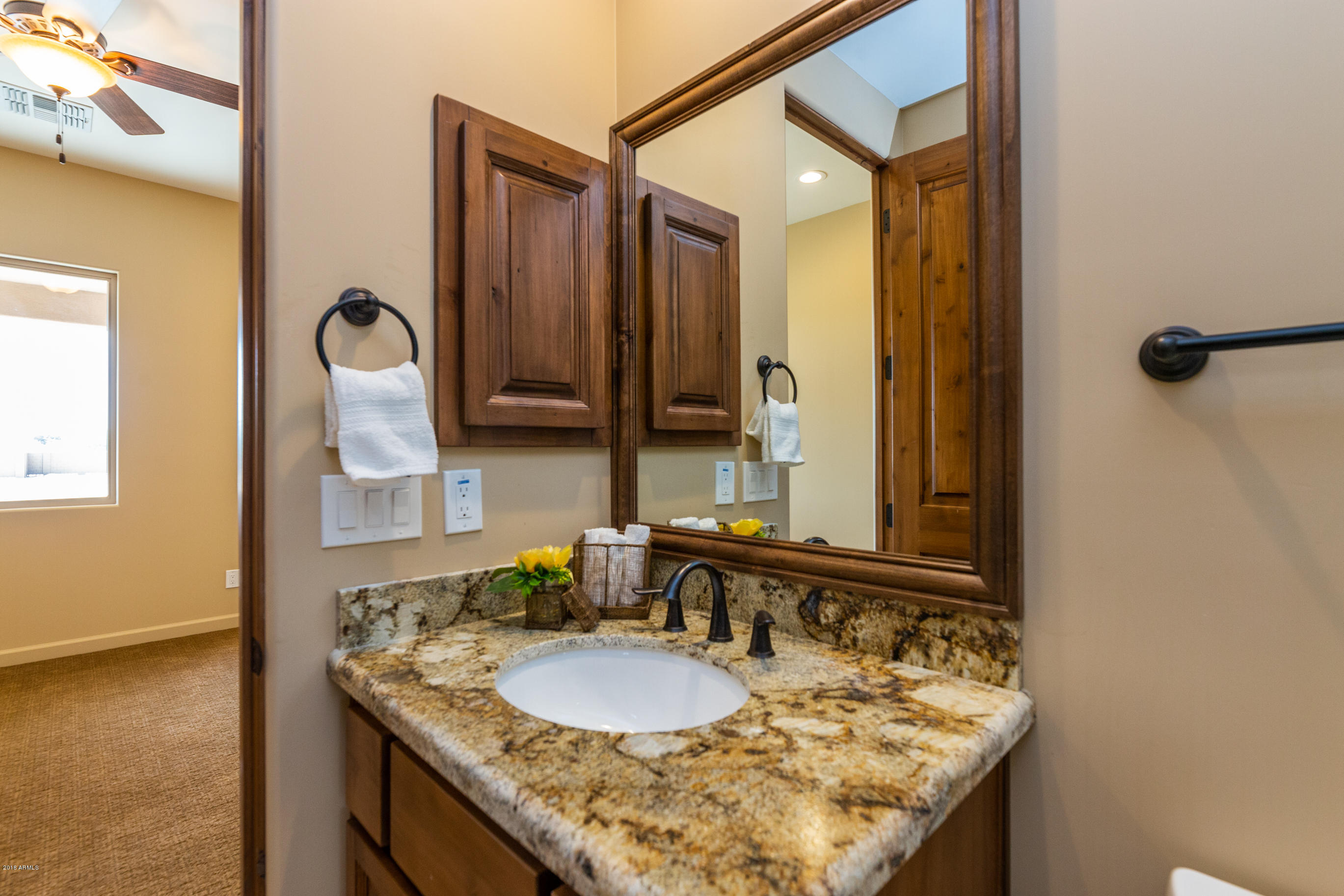 915 West Maddock Road Phoenix, AZ 85086 - Photo 40 of 51 Guest Bath 2