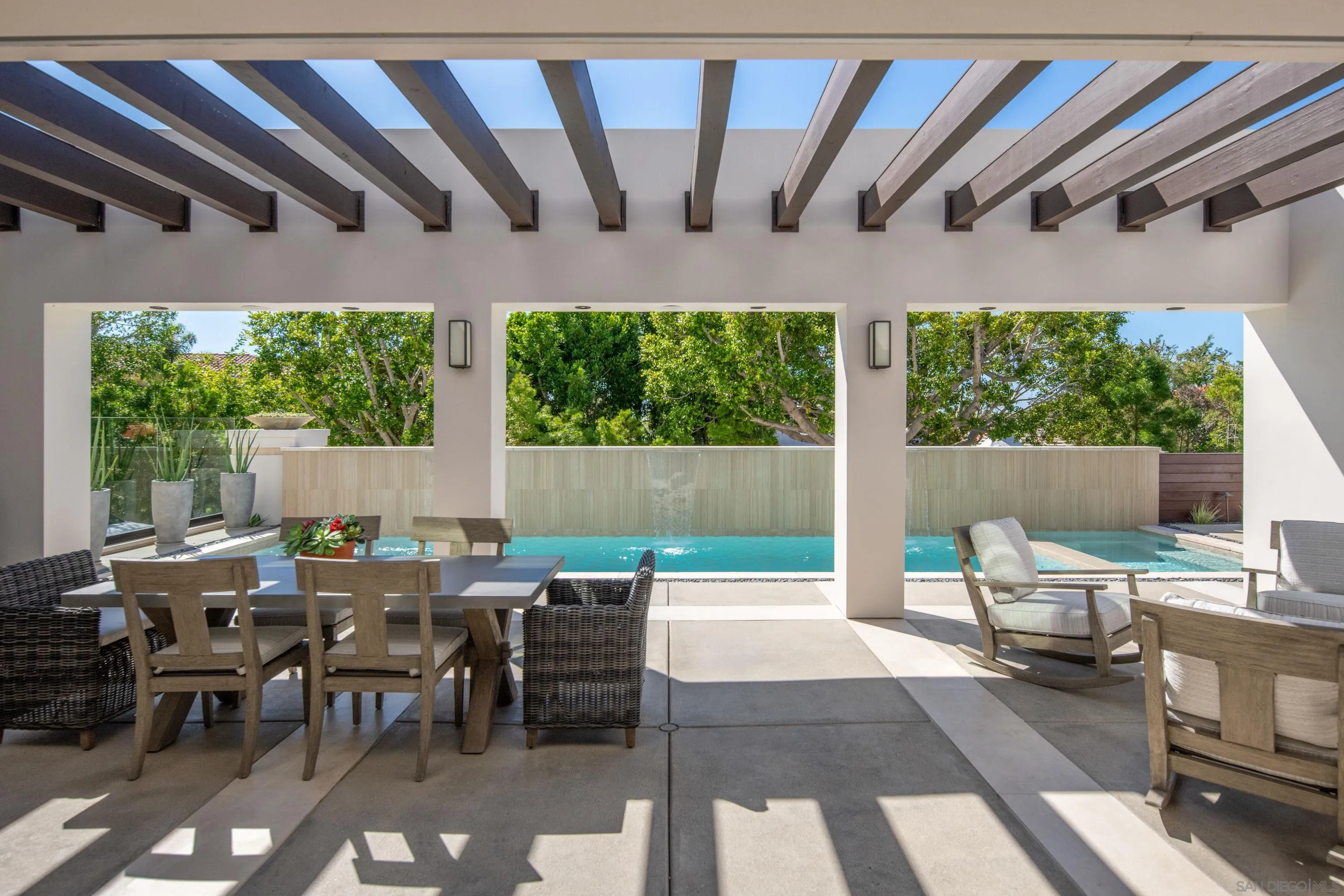 9521 La Jolla Farms Road La Jolla, CA 92037 - Photo 18 of 55 a outdoor space with furniture