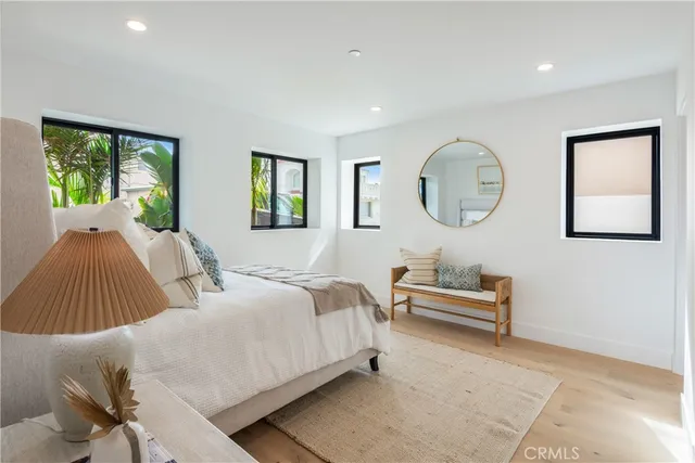 $3,190,000 | 707 2nd Street, Hermosa Beach, CA 90254