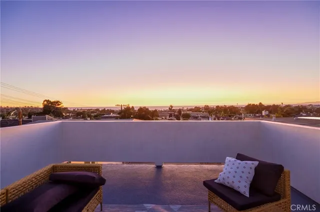 $3,190,000 | 707 2nd Street, Hermosa Beach, CA 90254