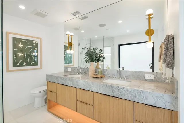 $3,190,000 | 707 2nd Street, Hermosa Beach, CA 90254