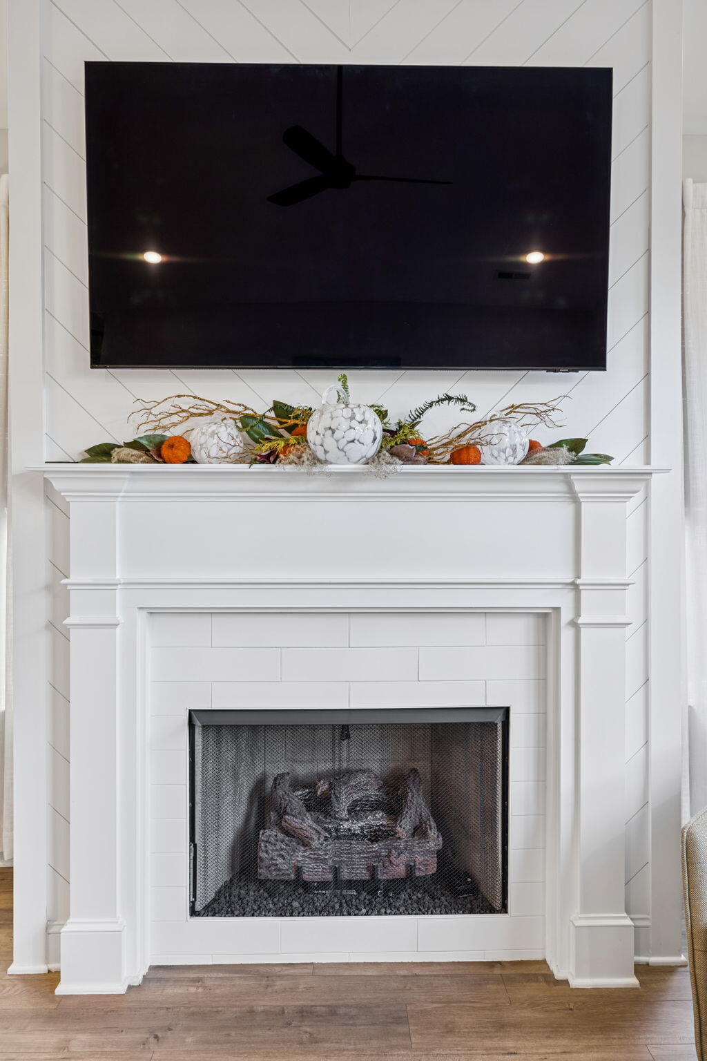 8195 Lemonade Street Chattanooga, TN 37421 - Photo 29 of 98 living room fireplace