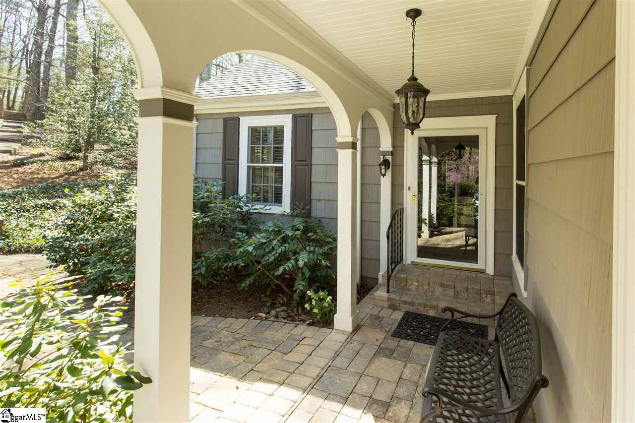 647 Altamont Road Greenville, SC 29609 - Photo 2 of 26