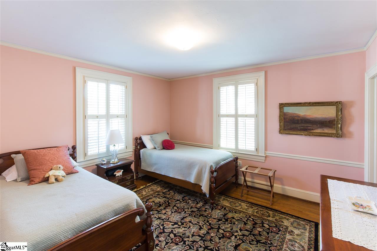 647 Altamont Road Greenville, SC 29609 - Photo 15 of 26