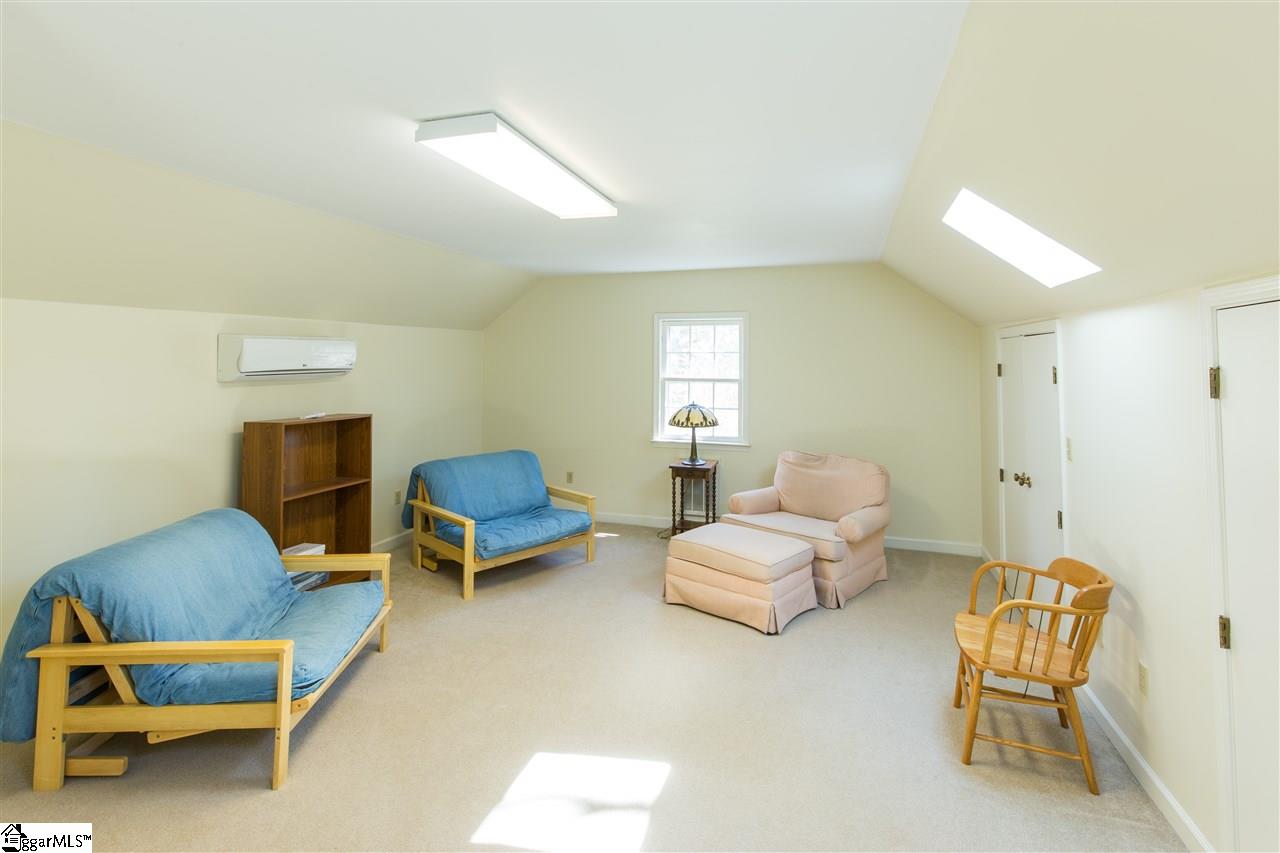 647 Altamont Road Greenville, SC 29609 - Photo 17 of 26