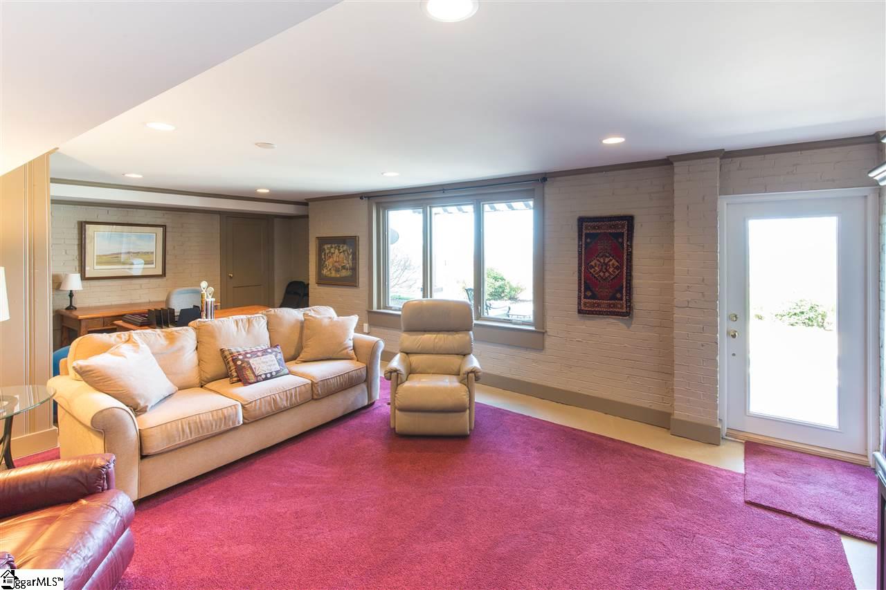 647 Altamont Road Greenville, SC 29609 - Photo 18 of 26
