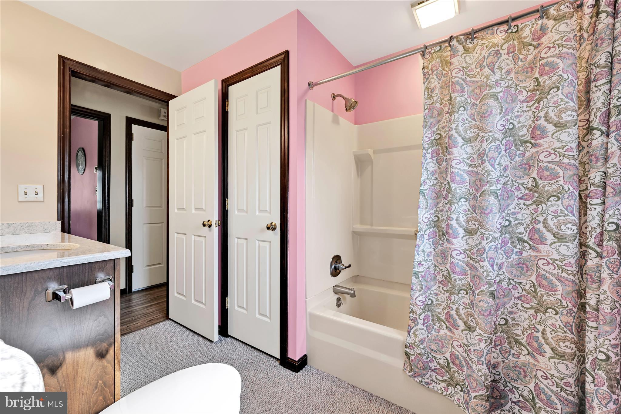 525 Hackman Road Lititz, PA 17543 - Photo 17 of 36 1st Flr Full Bath