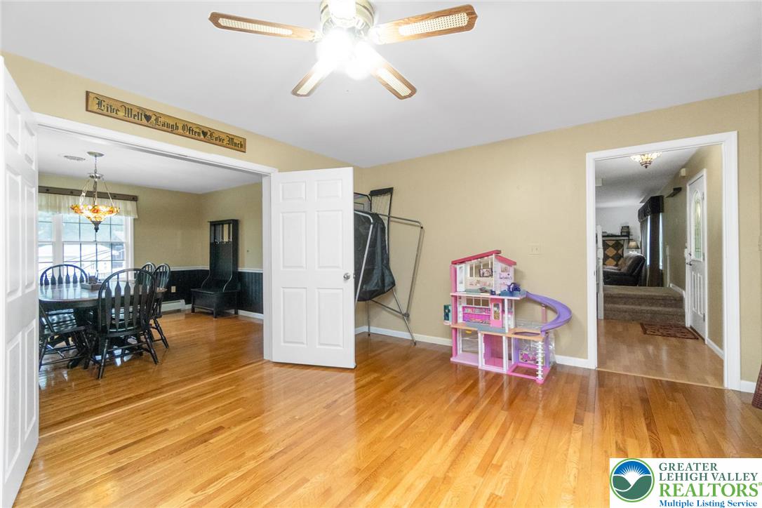 390 Forest Inn Road Lehighton, PA 18235 - Photo 27 of 87 Family Room