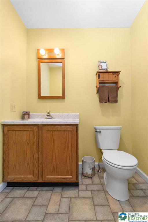 390 Forest Inn Road Lehighton, PA 18235 - Photo 33 of 87 Half Bathroom First Level