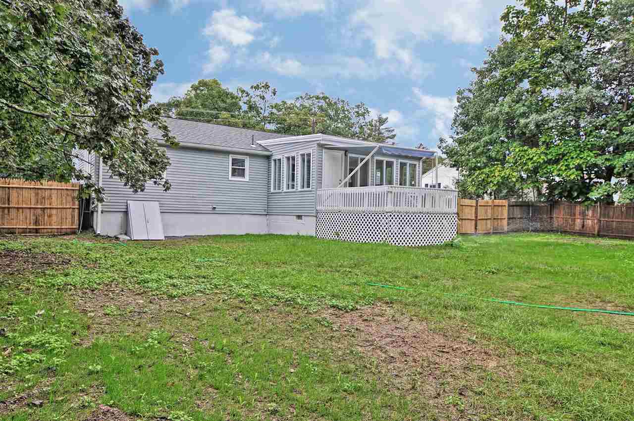 138 Lawrence Road Salem, NH 03079 - Photo 5 of 34