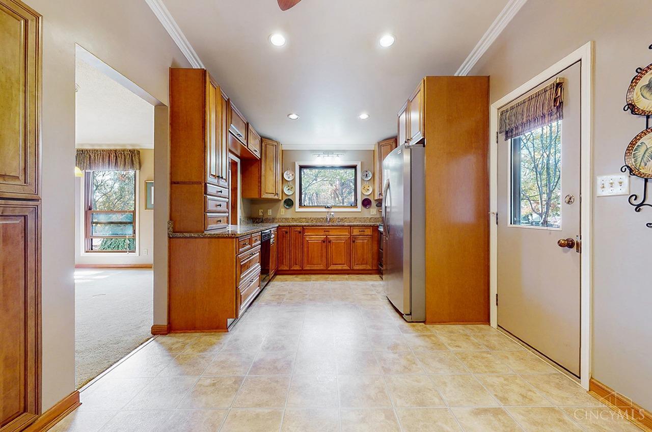 4259 Hanley Road Cincinnati, OH 45247 - Photo 16 of 33 Gallery Image 16