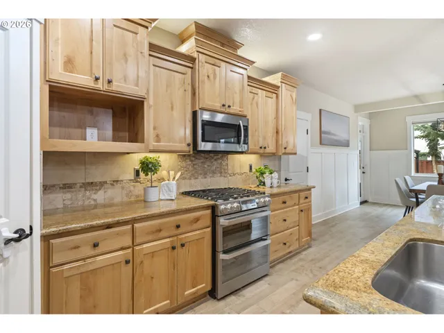 $784,900 | 22421 Southwest Sequoia Terrace, Sherwood, OR 97140