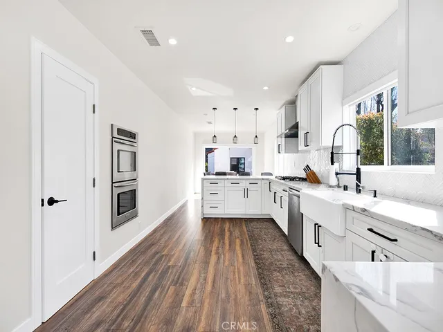 $5,400 | 11260 Blix Street, North Hollywood, CA 91602