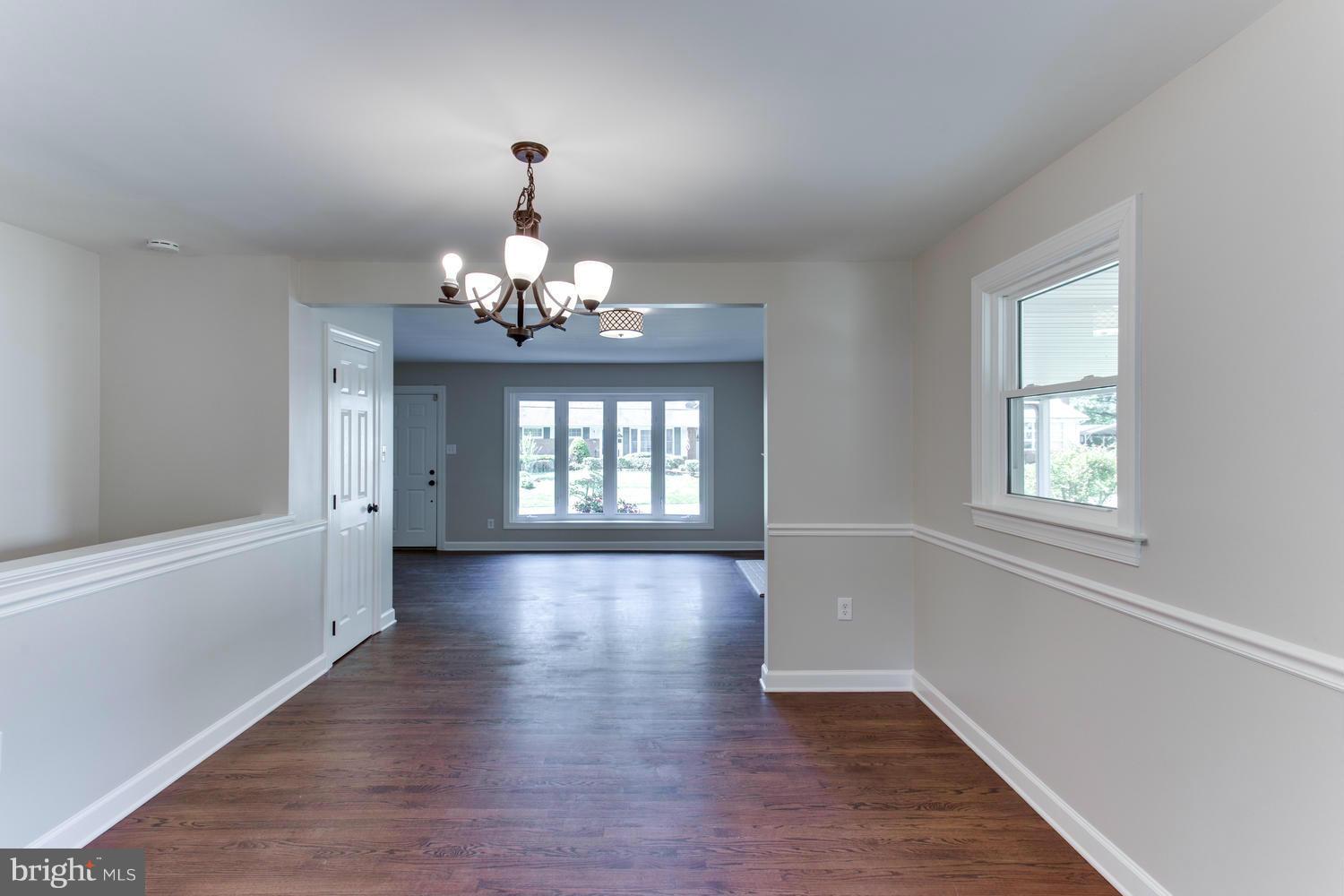 104 Rolling Road Gaithersburg, MD 20877 - Photo 5 of 16 Dining Room