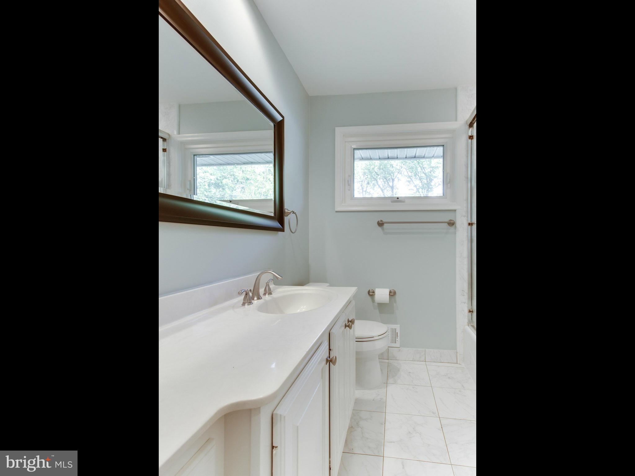 104 Rolling Road Gaithersburg, MD 20877 - Photo 10 of 16 Bath